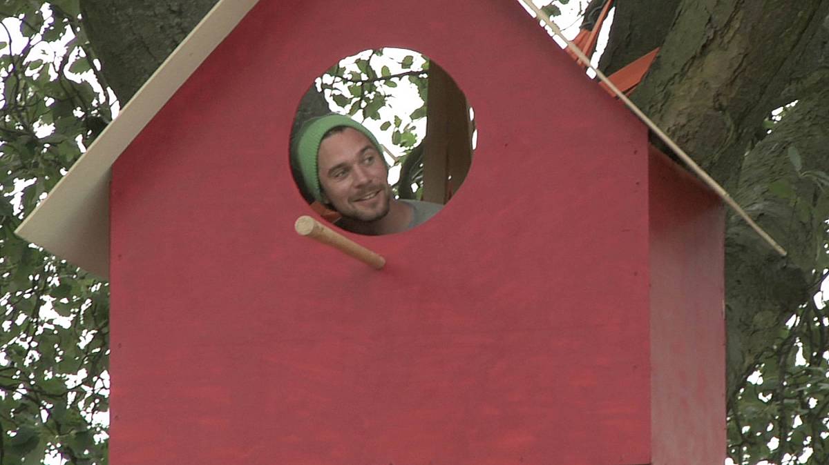 2011_bh_giant-birdhouse_web-7