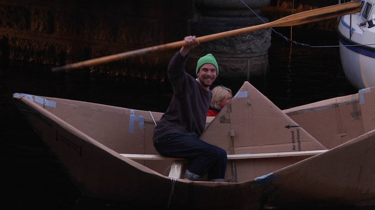 65ccd0c0a49aaeeddb95e7ac_upcycled-cardboard-boat